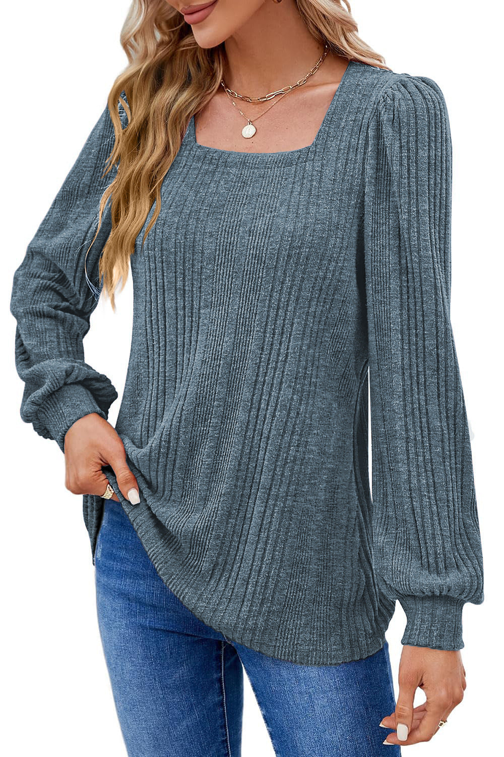 Trendy knitted sweater for women with textured ribbed pattern and loose fit Lune London