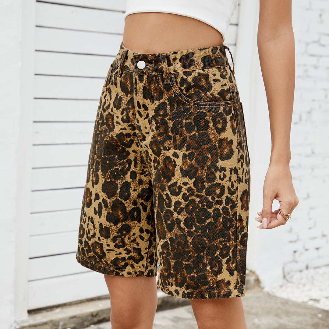 High-waisted animal print trendy style women's cargo shorts with practical pockets Lune London