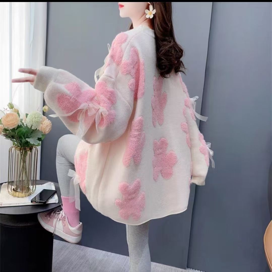 Ladies plush sweaters with playful bear appliqués and charming bows Lune London