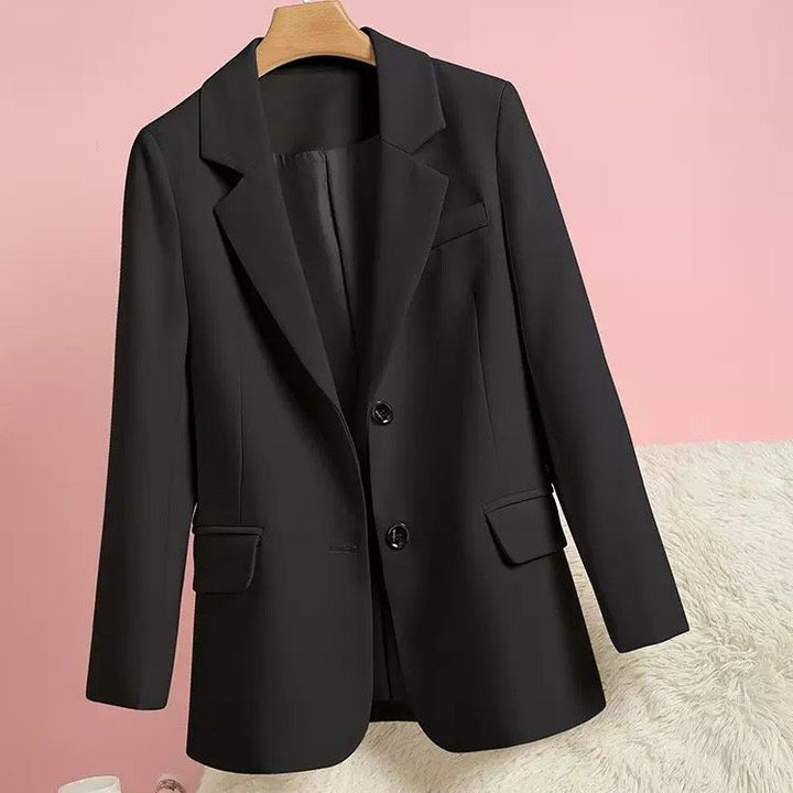 Blazer élégant pour femmes avec une coupe intemporelle et des détails de bouton doré Chic & Stil