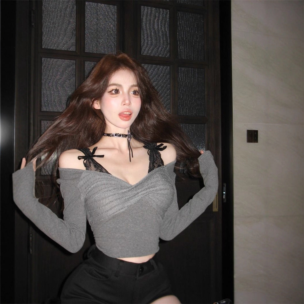 Women's long sleeve shirt with elegant gathering and lace accents Chic & Stil