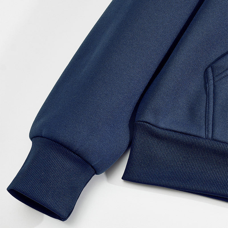 Sporty hoodie for men with contrasting sleeves and a practical kangaroo pocket Lune London