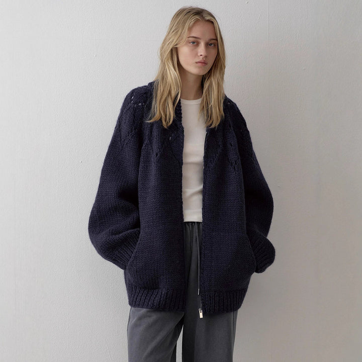 Gilet en tricot épais pour femme avec un design intemporel et des détails modernes Chic & Stil