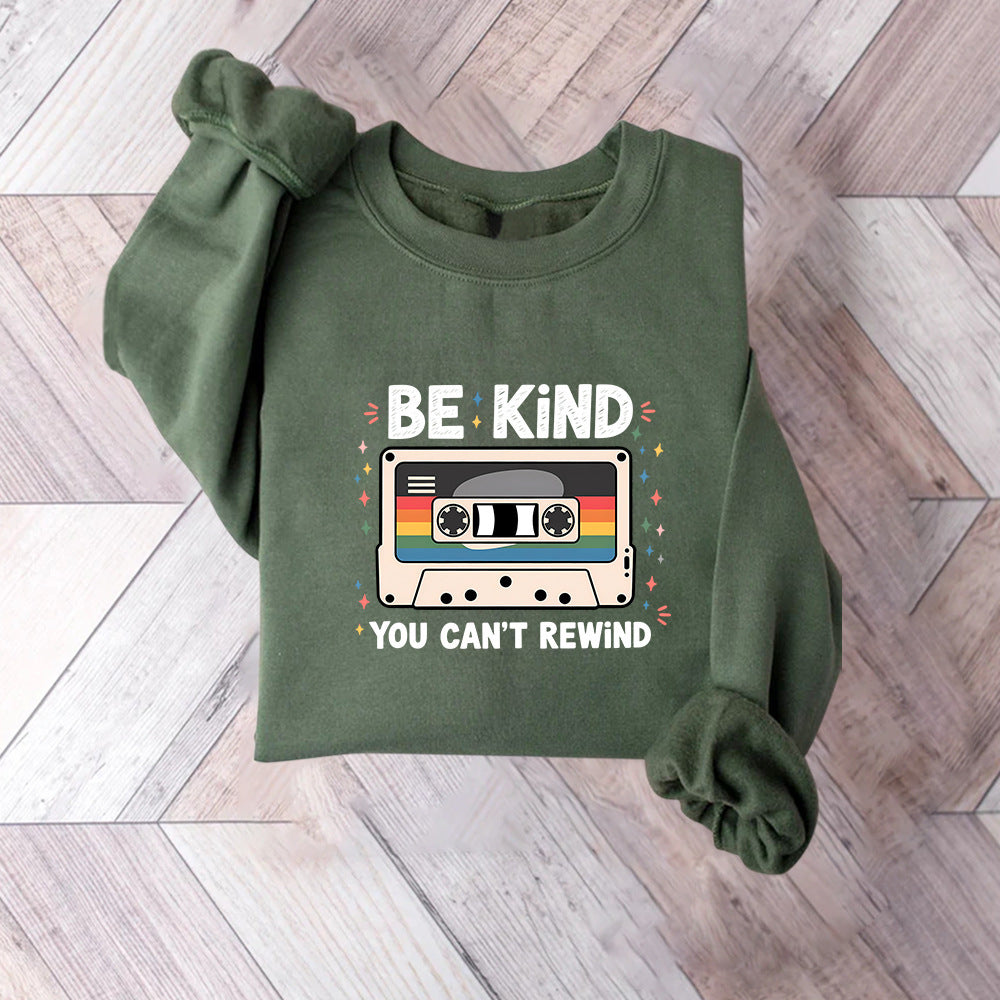 Sweatshirt femme avec design de cassette vintage et lettrage inspirant Chic & Stil