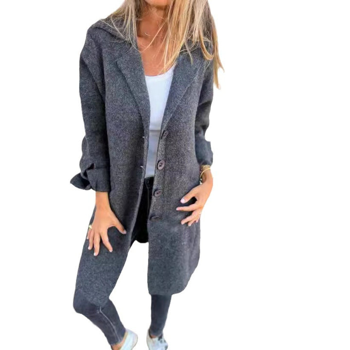 Elegant wool coat for women with practical pockets Lune London