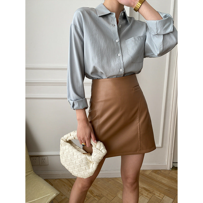 Women's elegant and airy blouse with button details Chic & Stil