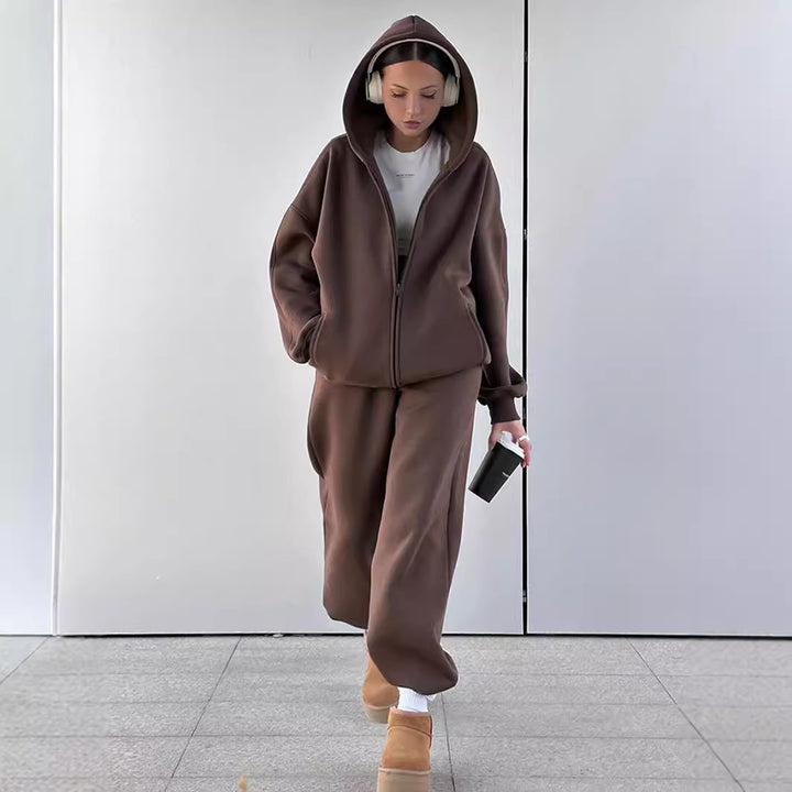 Ladies casual and comfortable hoodie with loose jogger pants Lune London