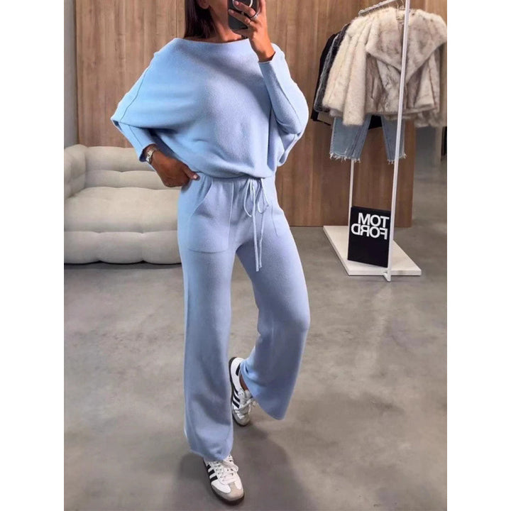 Women's comfortable loungewear in soft knitted material with a loose fit Lune London
