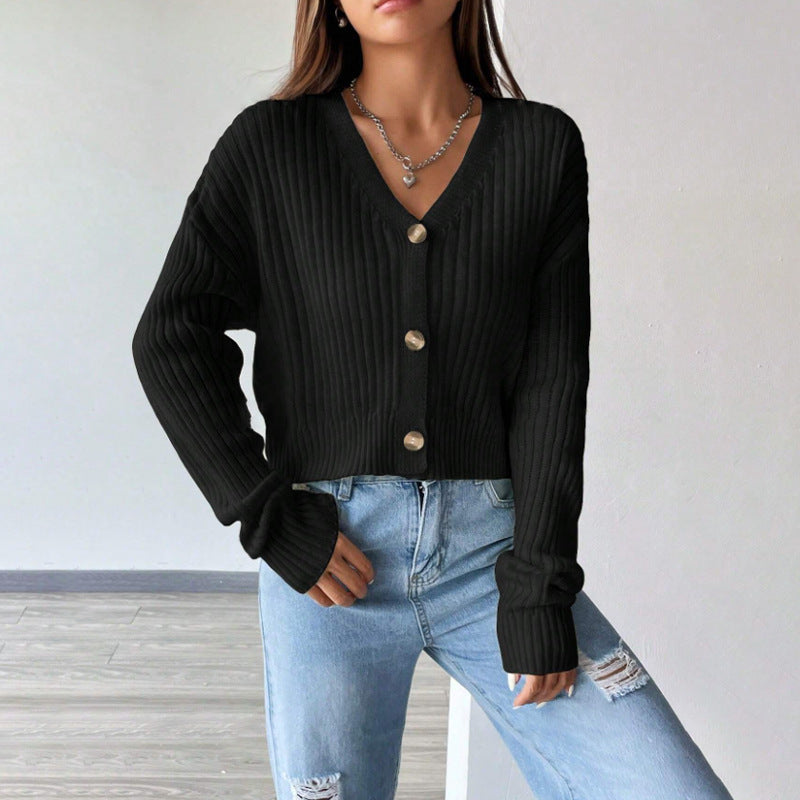 Women's fashionable cardigan with V-neck and button placket Lune London