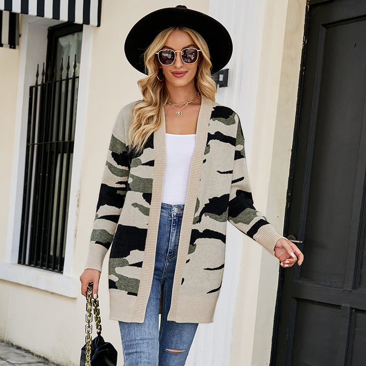Fashionable knit jacket for women with camouflage design and relaxed fit Lune London