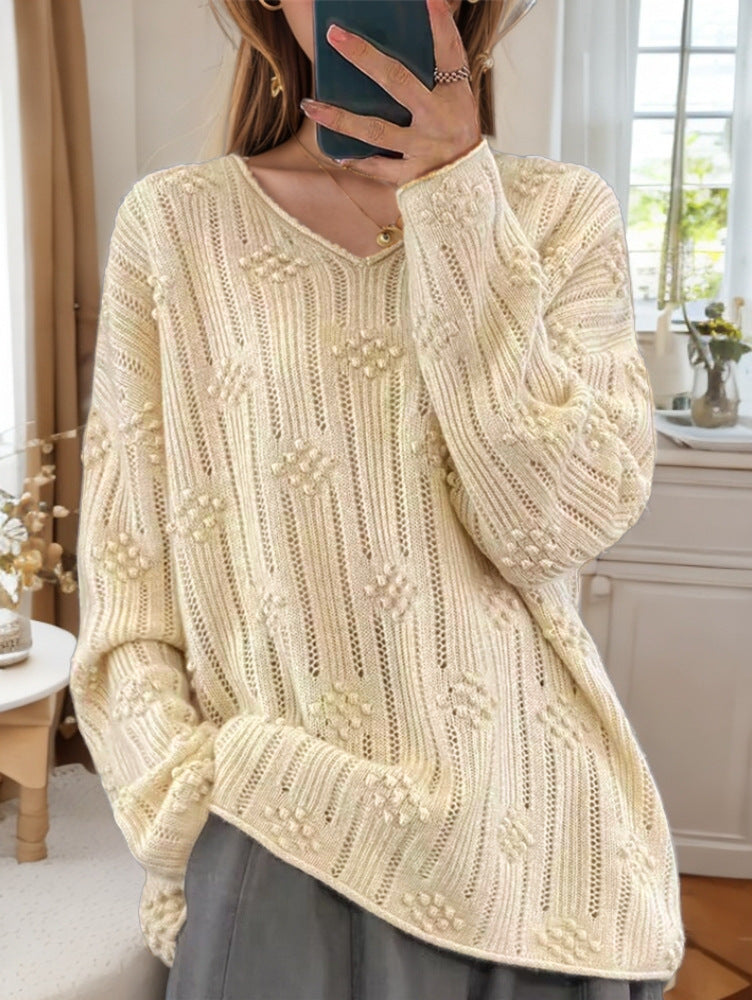 Knit sweater for women with detailed pattern and V-neck Lune London