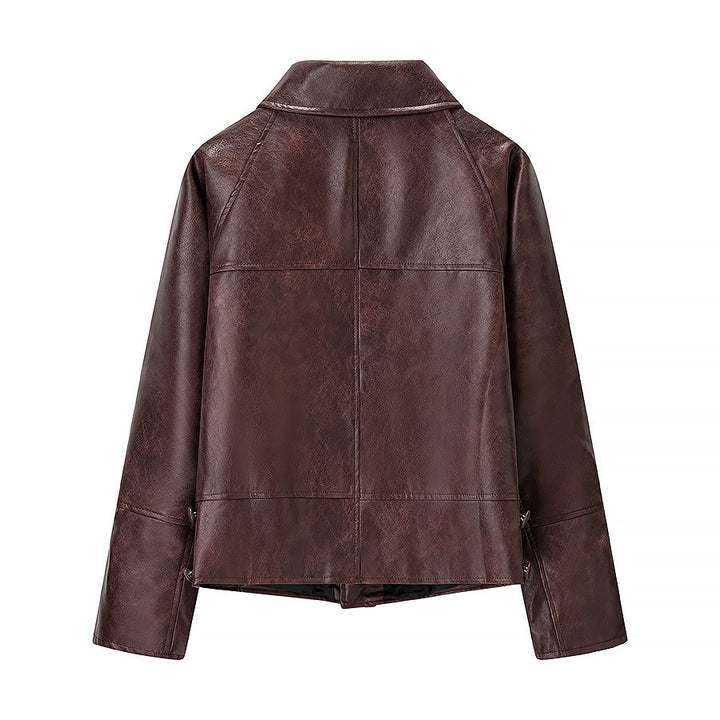Veste en cuir synthétique à la mode pour femmes avec des coutures structurées et des poches à rabat élégantes Lune London