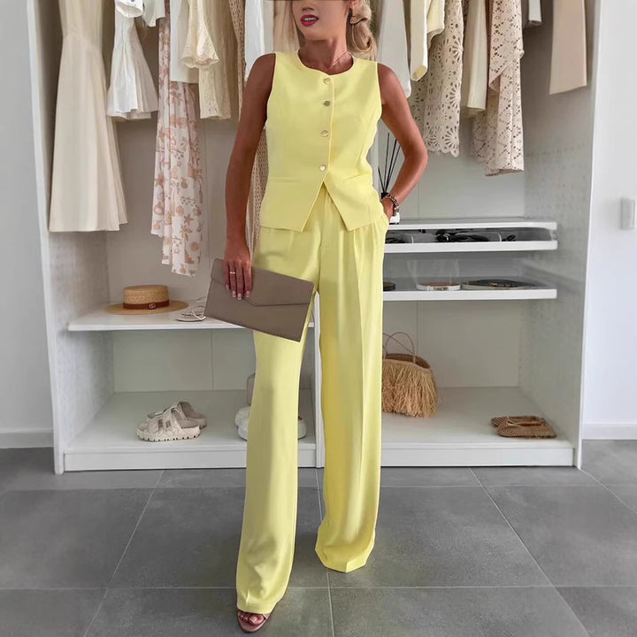 Elegant ladies' suit vest with wide-leg pants Chic and Style