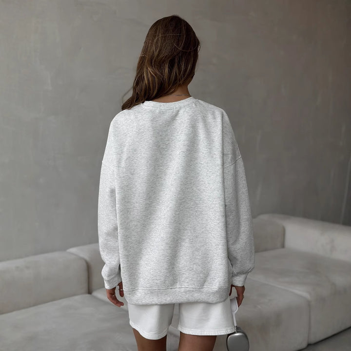 Casual sweatshirt for women with raglan sleeves and soft interior Lune London