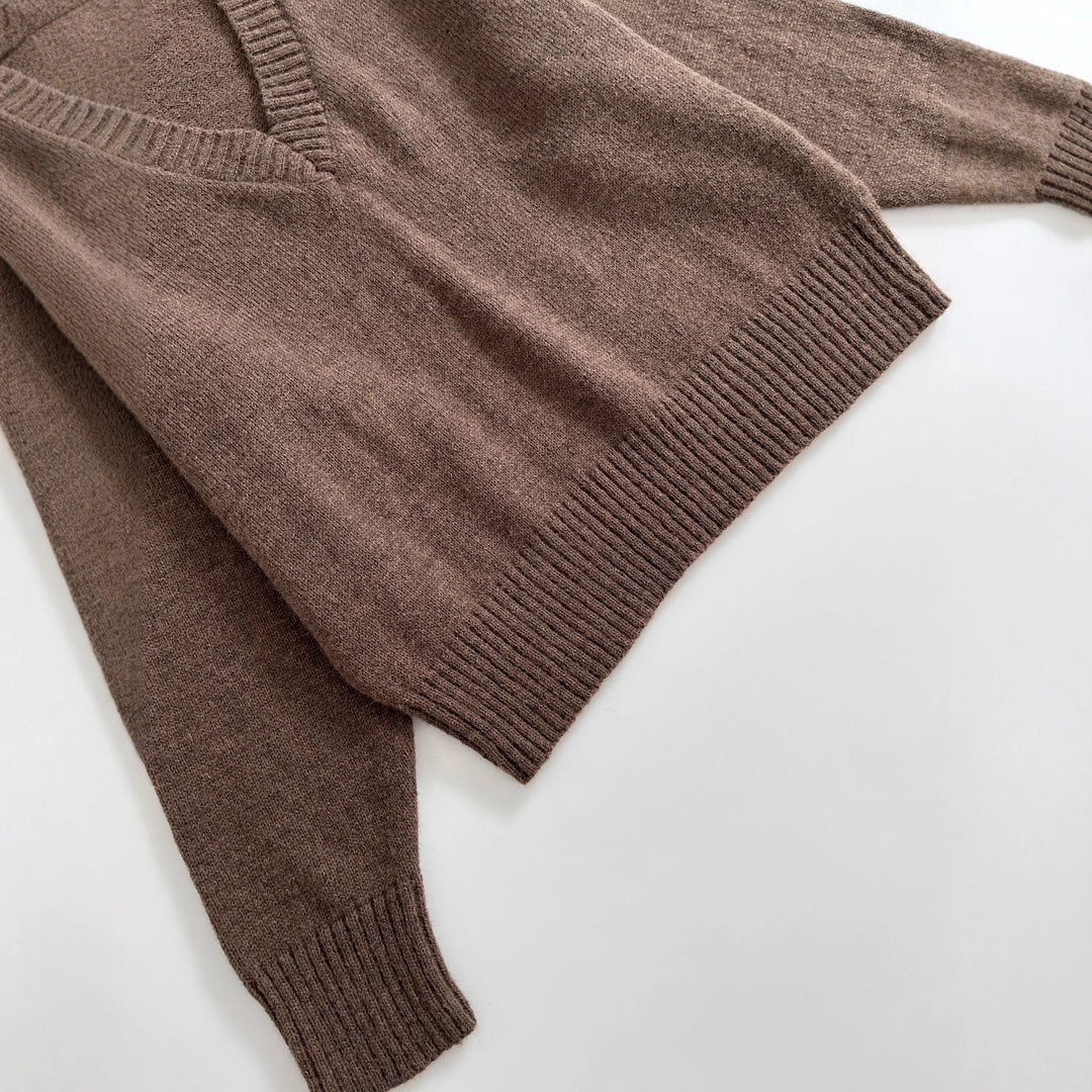 Casual V neck sweater for women Lune London