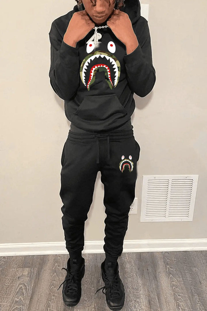 Men's sweatshirt and jogger pants set with striking shark pattern Lune London