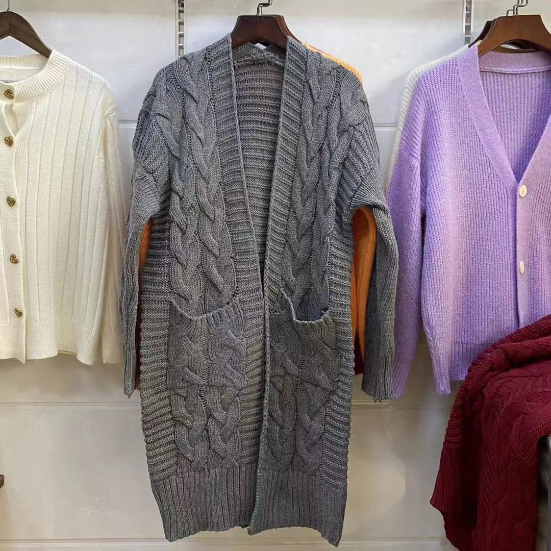 Women chunky knit cardigan with deep pockets and braided pattern Lune London