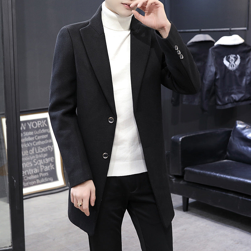 Elegant wool coat for men with modern cut and practical pockets Lune London