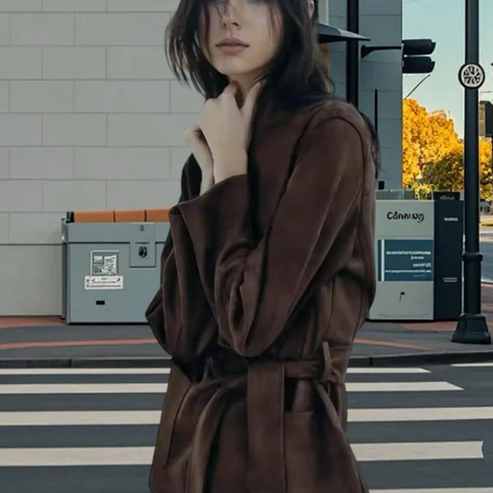 Fashionable blazer jacket for women Lune London