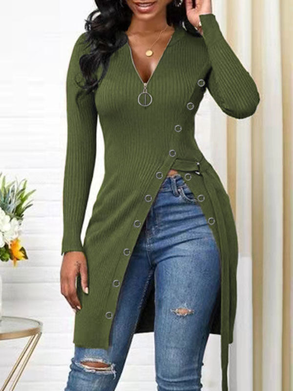 Fitted blouse for women with button details and a deep V-neck Lune London
