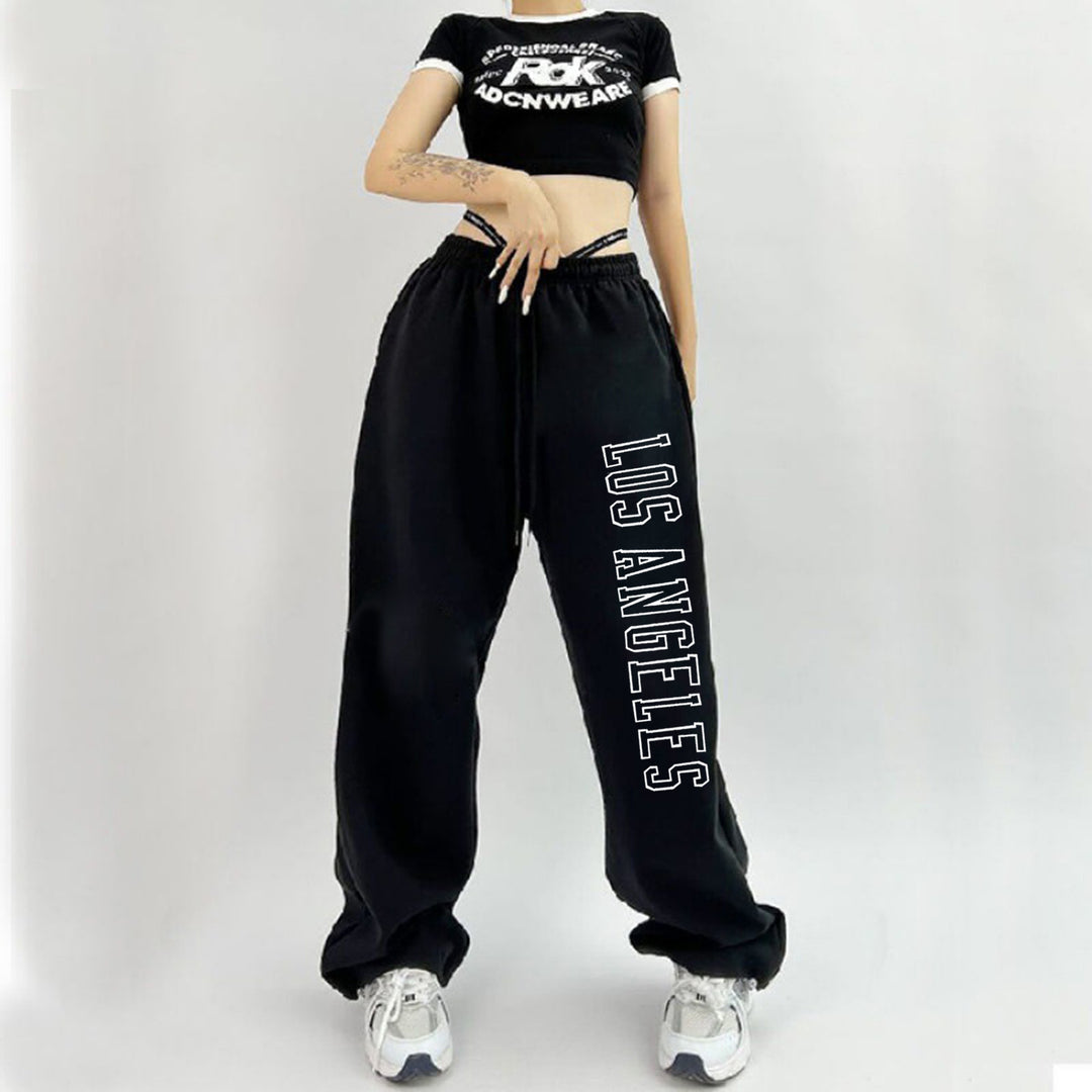 Women's Comfortable Sports Pants with Practical Cut and Print Chic & Stil