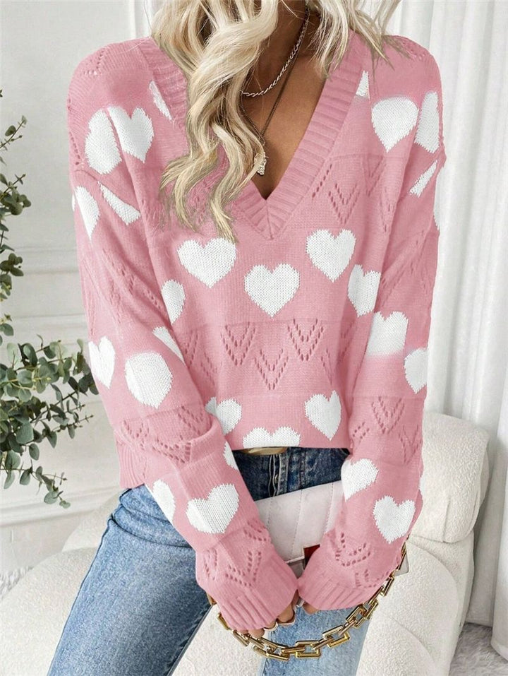 Women’s plush sweater with heart-shaped pattern and V-neck Lune London