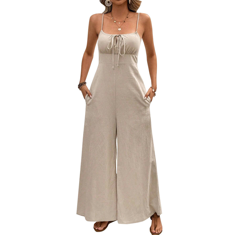 Combinaison femme avec décolleté en V profond et ceinture à nouer confortable Chic & Stil