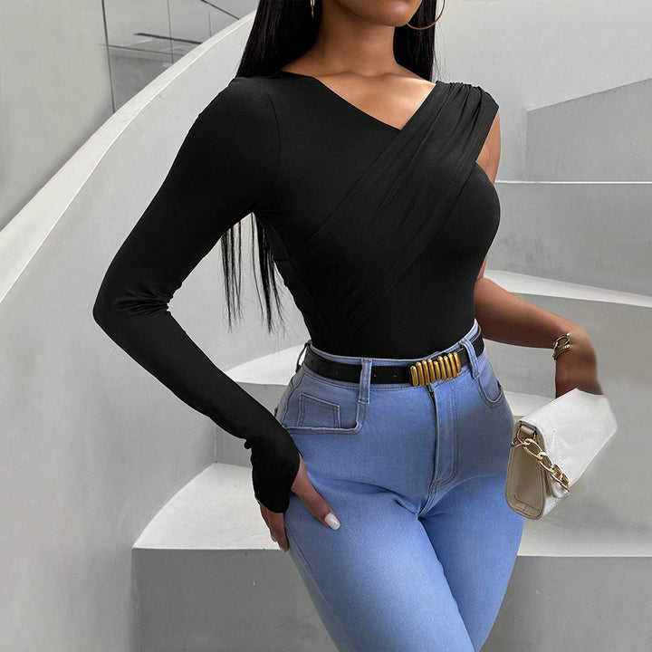 Body à manches longues pour femmes avec coupe asymétrique et design élégant en torsion Chic & Stil