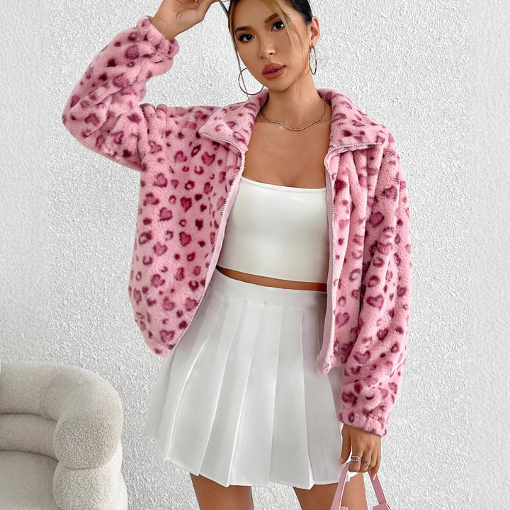 Ladies' fleece jacket with a trendy leopard print Lune London