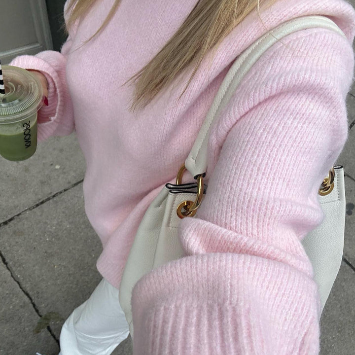 Chunky knit sweater for women with wide sleeves and a round neck Lune London