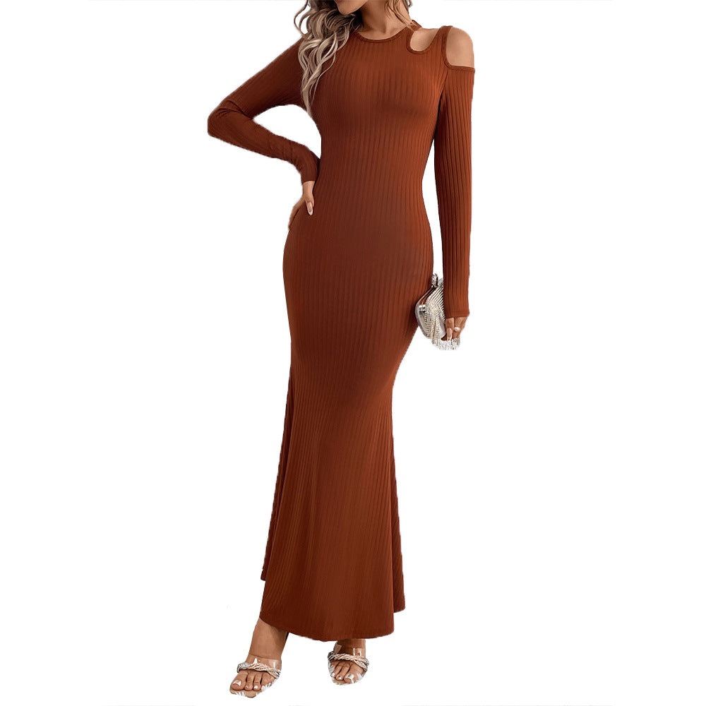 Robe maxi pour femmes avec un design découpé élégant et une coupe flatteuse pour la silhouette Chic & Stil