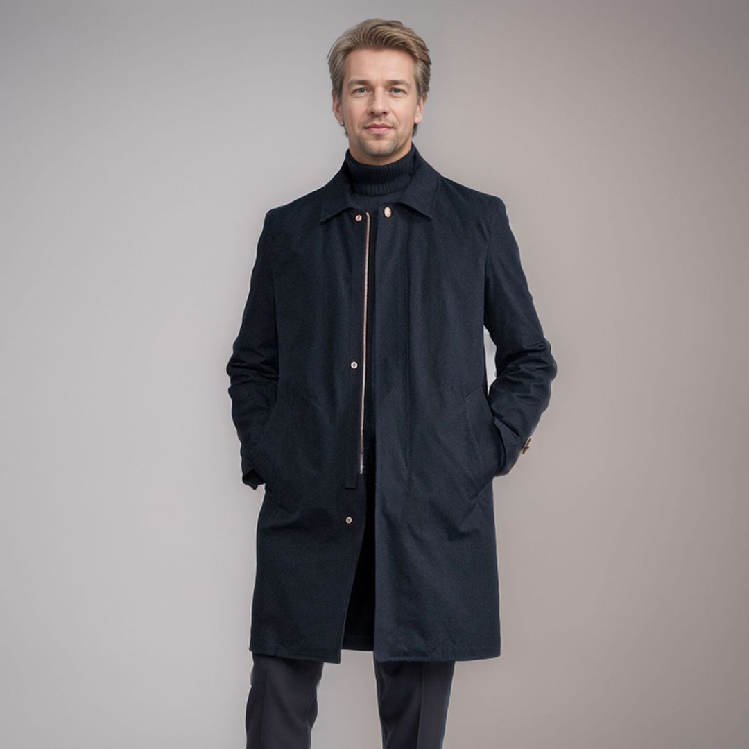 Elegant transitional coat for men with a practical high collar and hidden pockets Lune London