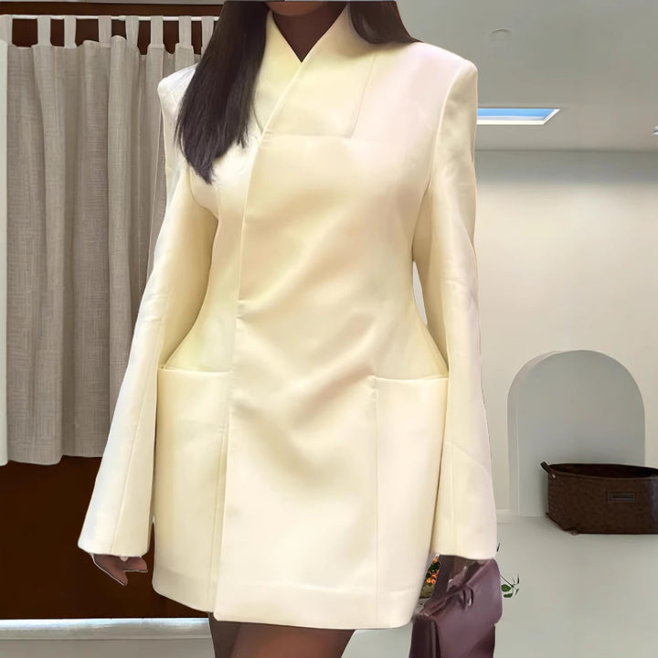 Ladies Elegant and modern blazer jacket Lune London