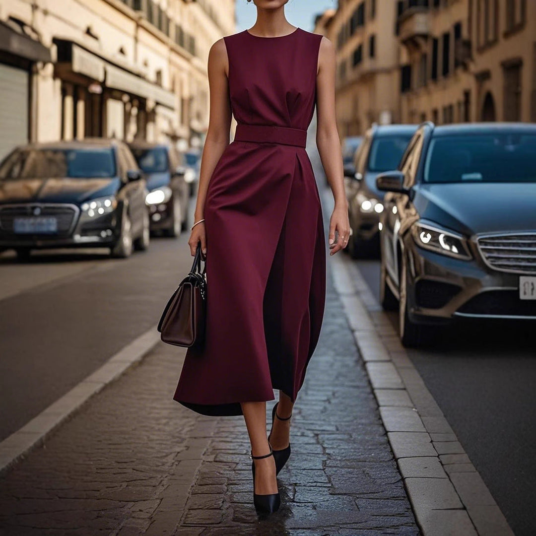 Women Elegant and Flowing Maxi Dress with Waist Belt Lune London