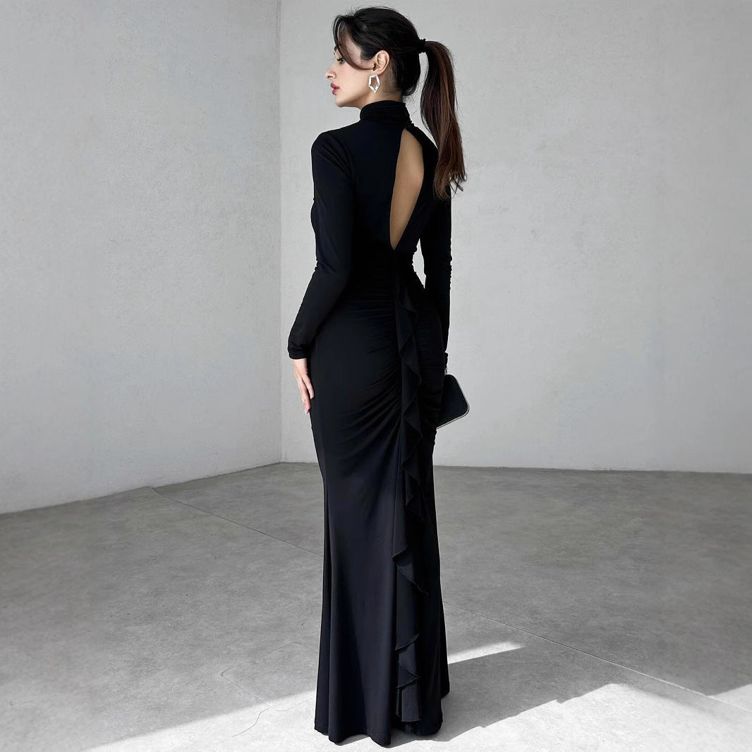 Elegant maxi dress for ladies with a high design and refined gathered elements Lune London