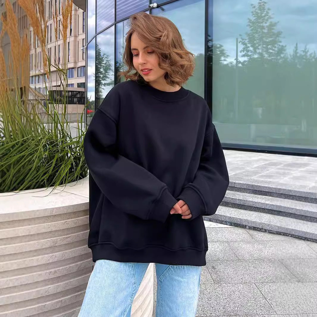 Woman Oversized sweatshirt with a relaxed fit and modern chic accents and style