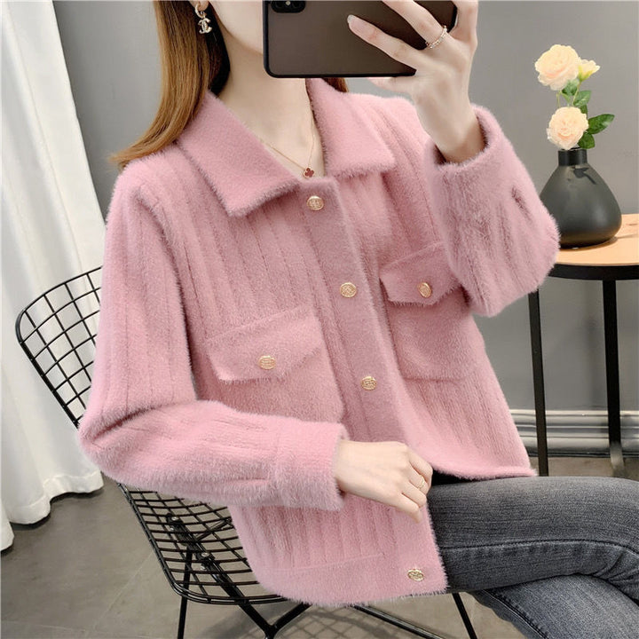 Cardigan confortable pour femmes avec des détails de bouton élaborés et des poches pratiques Chic & Stil