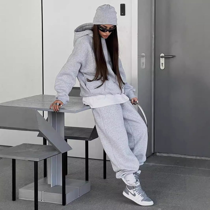Women sweatshirt jumpsuit and cozy jogging pants Lune London