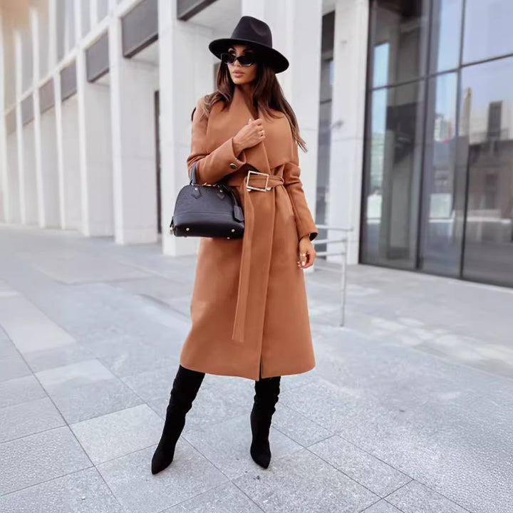 Elegant trench coat for women with belt and textured fabric Lune London