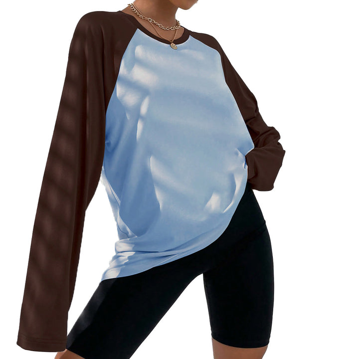 T-shirt à manches longues pour femmes avec une coupe raglan sportive et un design color block tendance Chic & Stil