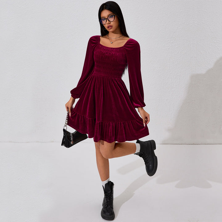 Robe Mini en Velours pour Femmes avec Détails Volants et Taille Élastique Chic & Stil