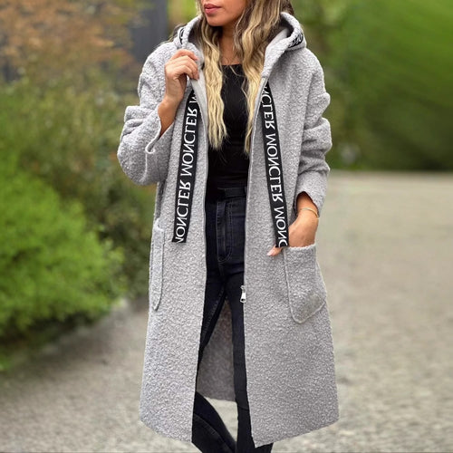 Trendy oversized fleece coat for women with practical pockets and hood Lune London