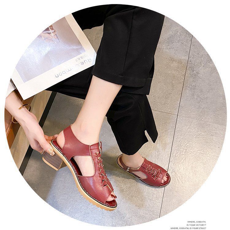 Trendy lace-up sandals for women with open toe and comfortable block heel Lune London