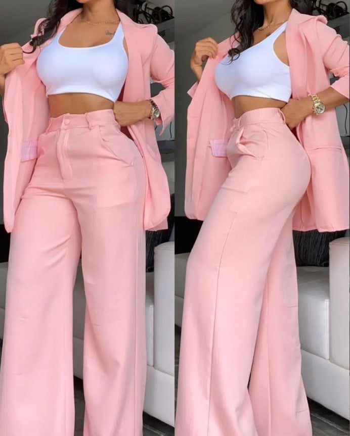 Two-piece women's business suit set with wide pants and fitted jacket Lune London