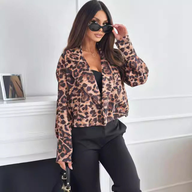 Fashionable blazer jacket for women with a trendy leopard pattern Lune London