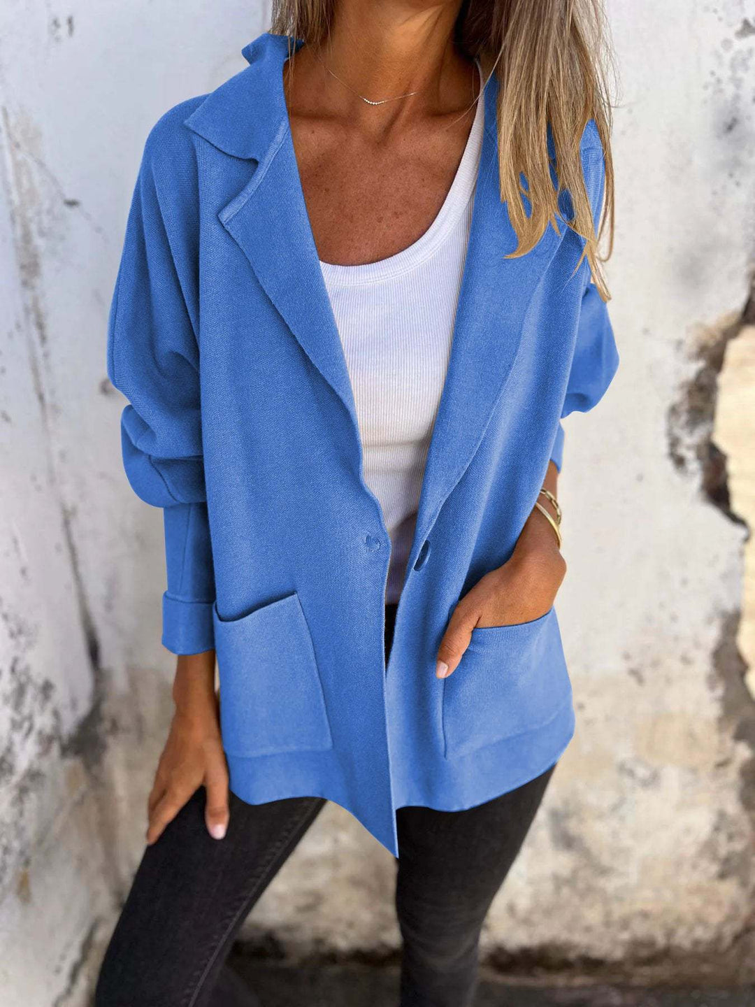 Women Elegant oversized blazer with relaxed fit and practical pockets Lune London