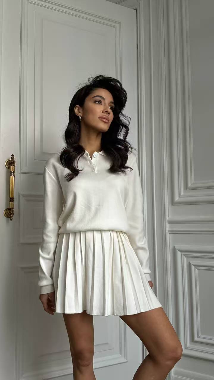 Robe sweat-shirt femme avec boutons et jupe plissée Chic & Stil