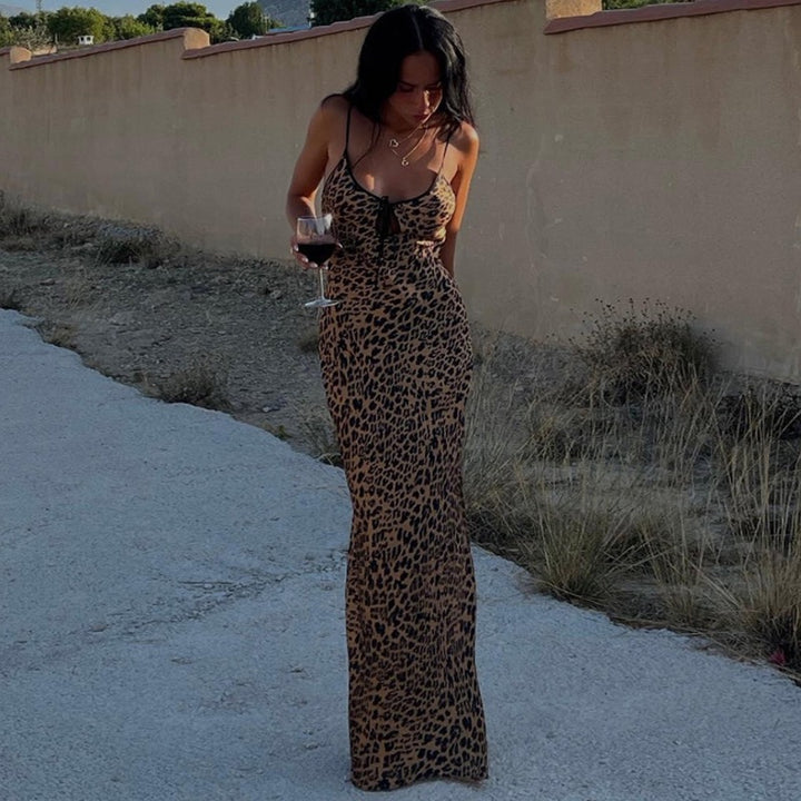 Chic and stylish leopard print maxi dress for women