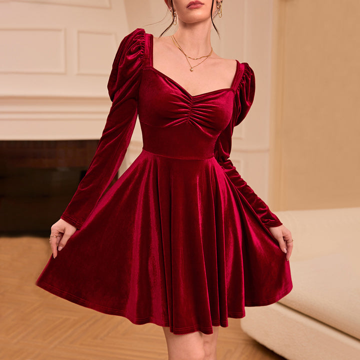 Robe mini en velours élégante pour femmes avec des détails de manches bouffantes et un chic décolleté en V Chic & Stil