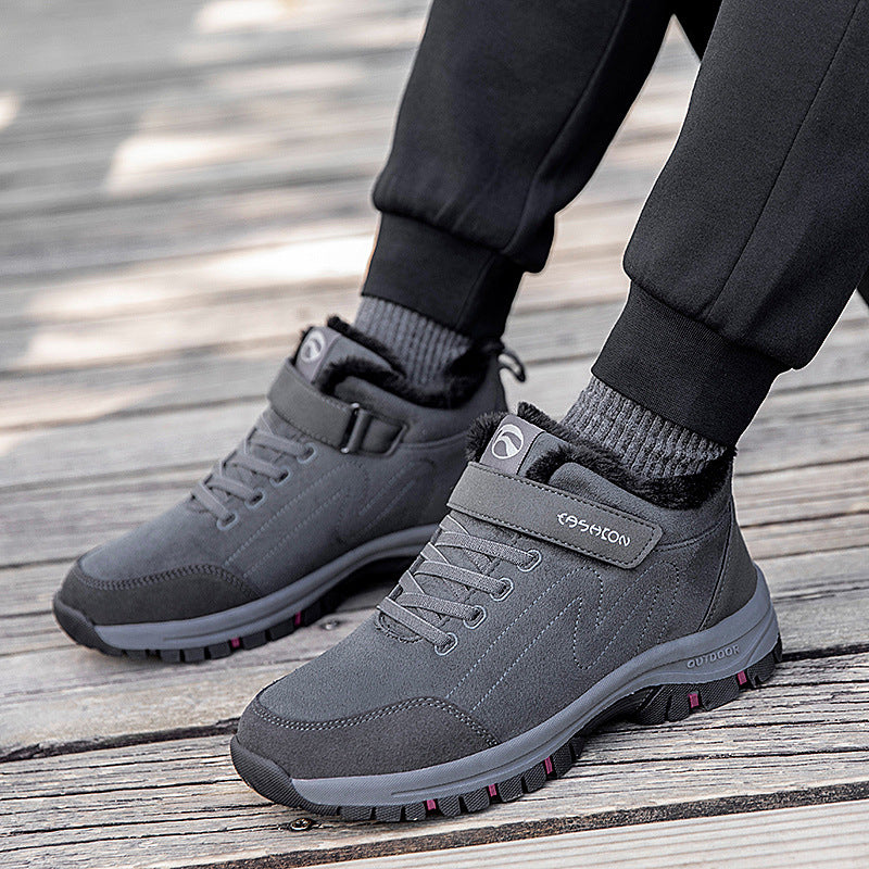 Winter hiking boots for women with insulating lining and non-slip sole Lune London